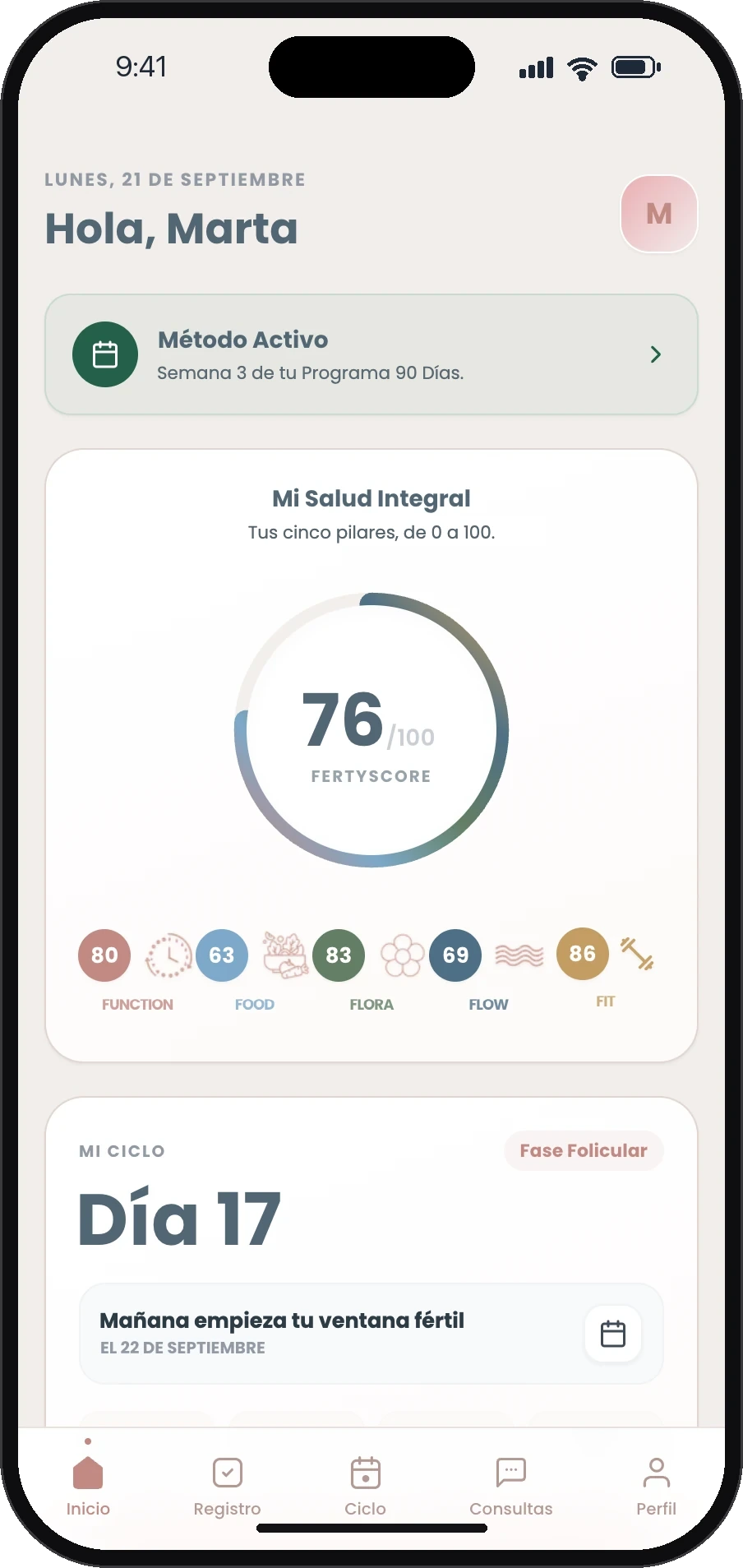 La app FertyFit en un teléfono: FertyScore de 76 sobre 100 y la puntuación de los cinco biopilares